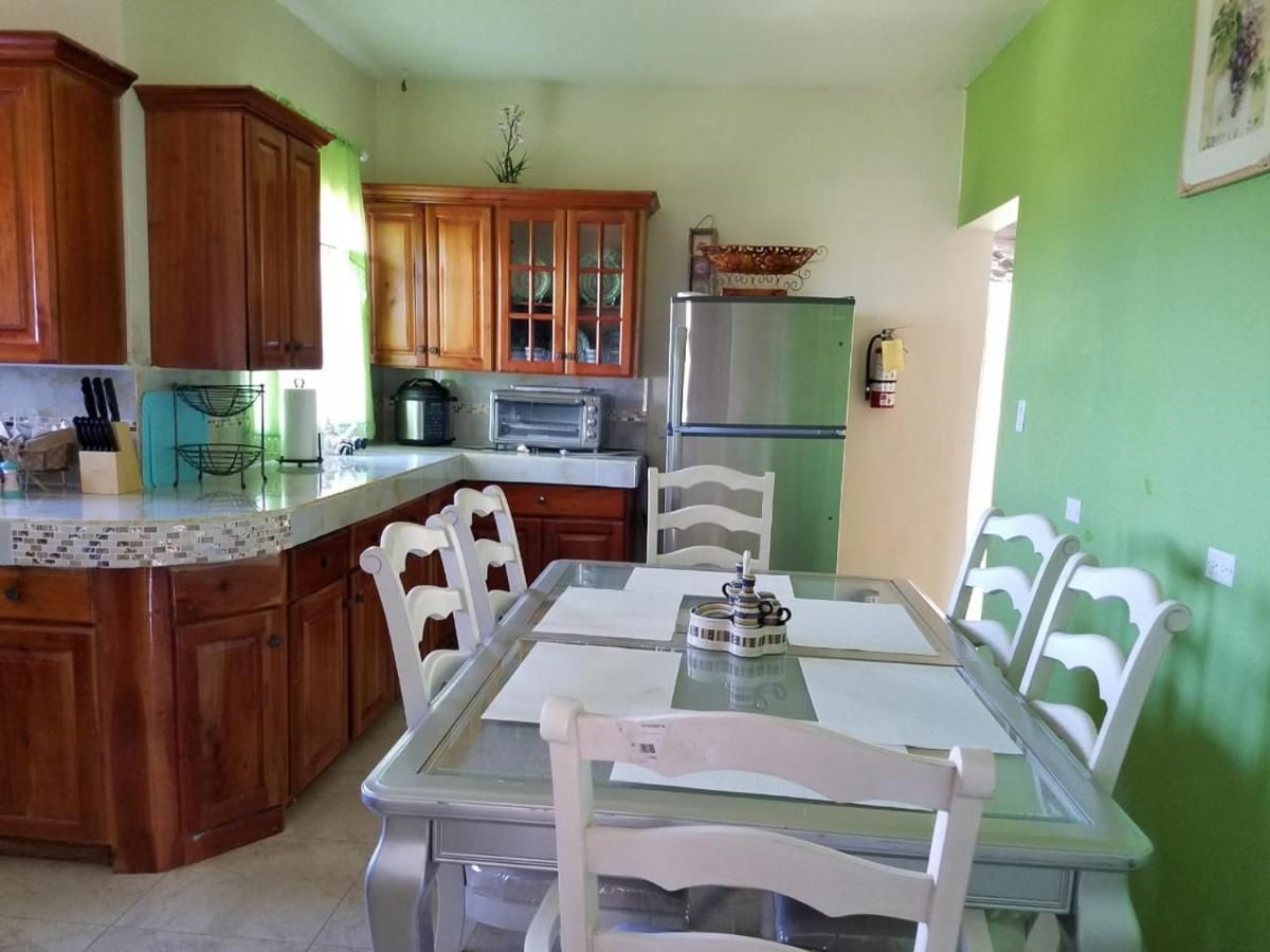 Apartament Bella Vista Vacation Montego Bay Zewnętrze zdjęcie