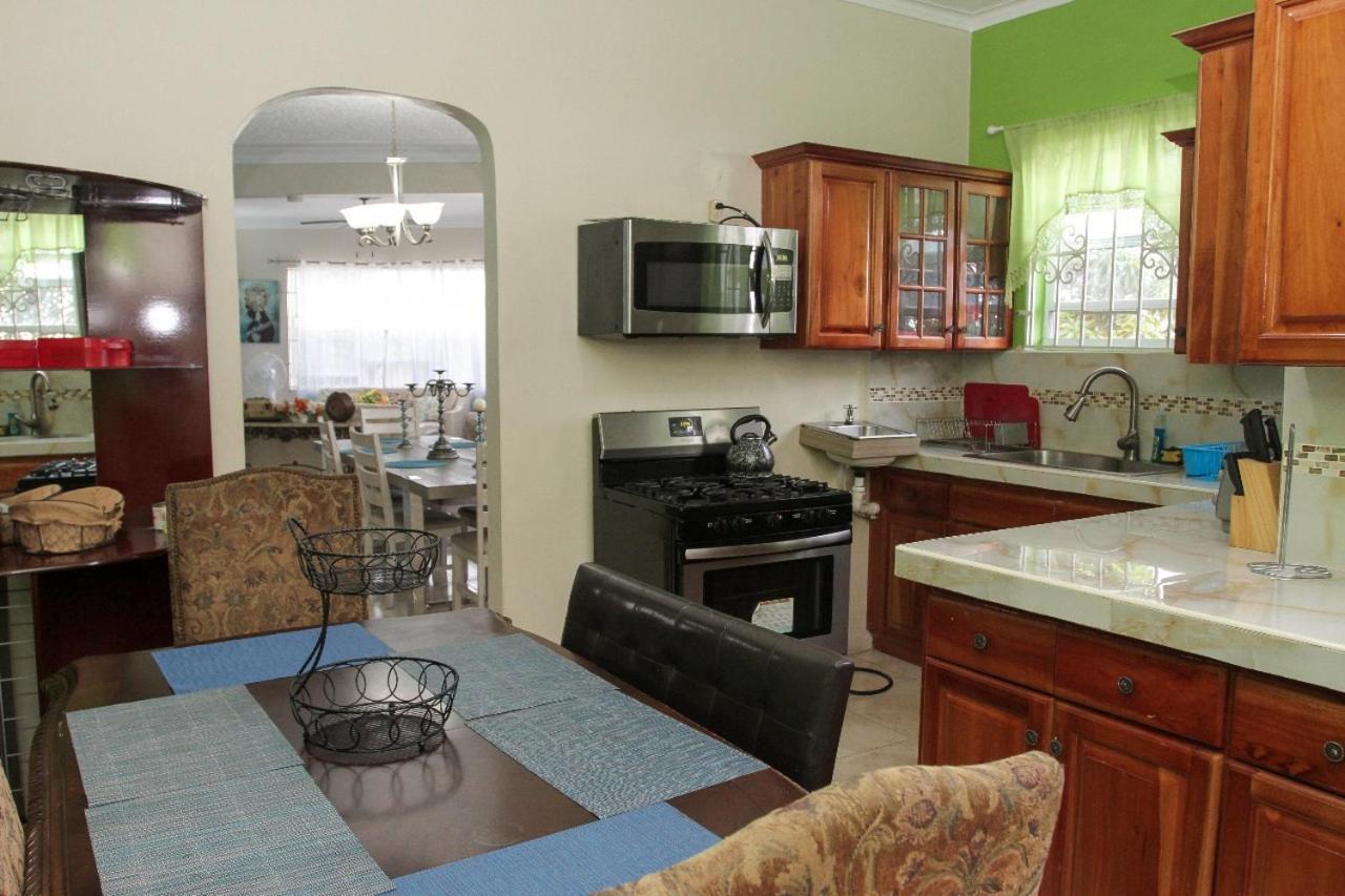 Apartament Bella Vista Vacation Montego Bay Zewnętrze zdjęcie